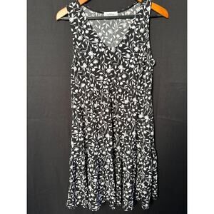 Kaileigh black and white floral sleeveless, flared sundress Sz Med